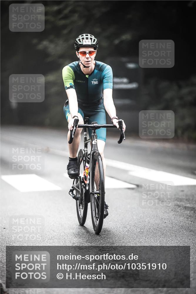 13.09.2026 - Stadtparktriathlon H.Heesch http://msf.ph/oto/10351910 13.09.2026 09:26:37 Radfahren 87, 171, 209 meine-sportfotos.de
