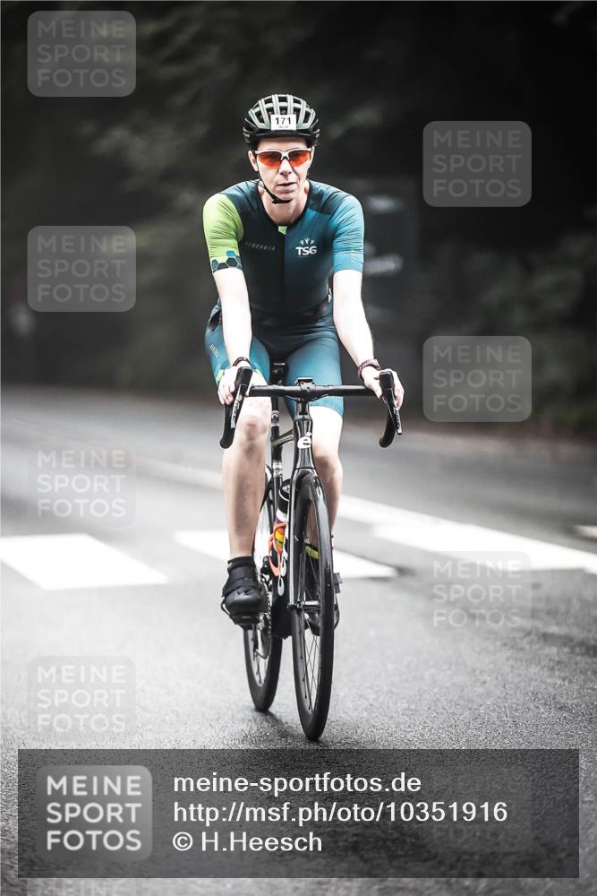 13.09.2026 - Stadtparktriathlon H.Heesch http://msf.ph/oto/10351916 13.09.2026 09:26:38 Radfahren 87, 171, 209 meine-sportfotos.de
