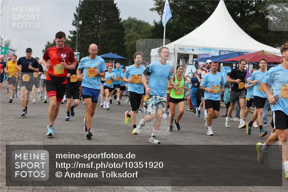 13.09.2026 - Kiel Lauf Andreas Tolksdorf http://msf.ph/oto/10351920 13.09.2026 09:56:17 Kiellinie 4, 8304, 6229, 7830, 3119, 46 meine-sportfotos.de