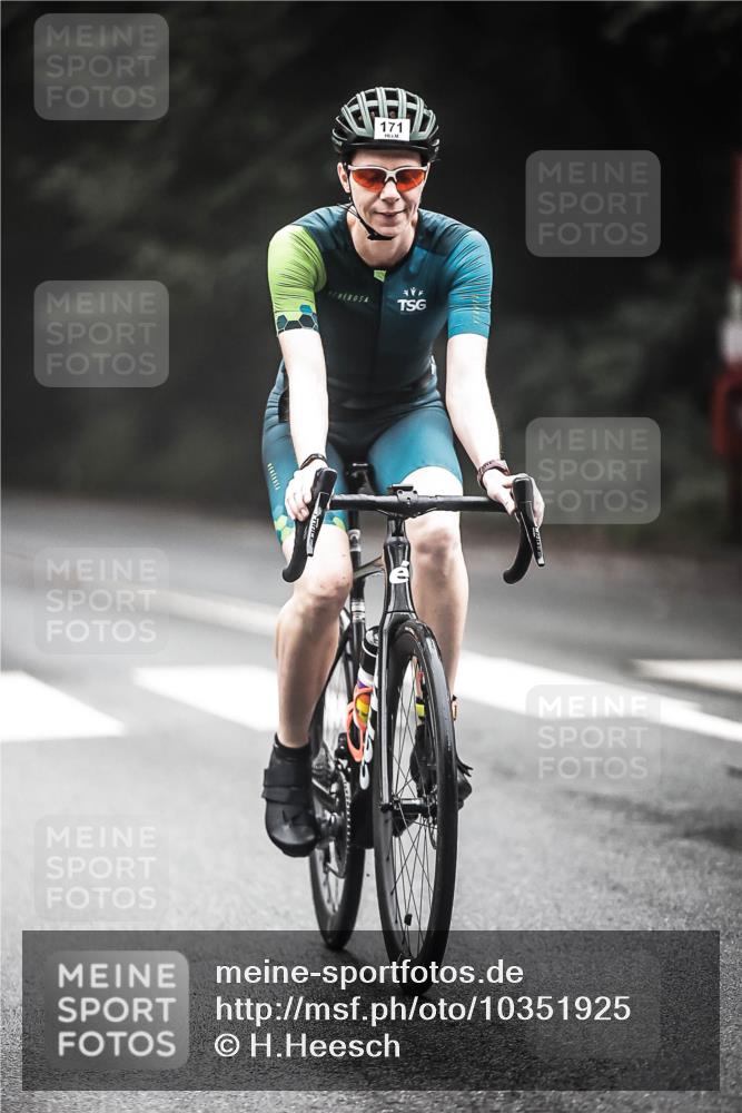 13.09.2026 - Stadtparktriathlon H.Heesch http://msf.ph/oto/10351925 13.09.2026 09:26:38 Radfahren 87, 171, 209 meine-sportfotos.de