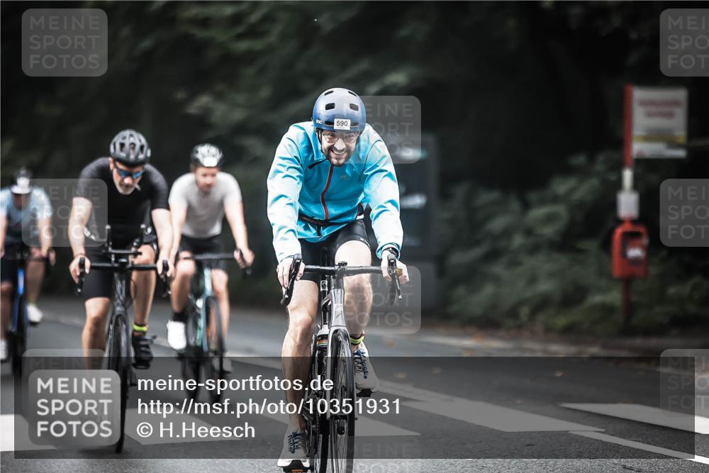 13.09.2026 - Stadtparktriathlon H.Heesch http://msf.ph/oto/10351931 13.09.2026 11:06:01 Radfahren 476, 559, 590, 605, 621, 686 meine-sportfotos.de