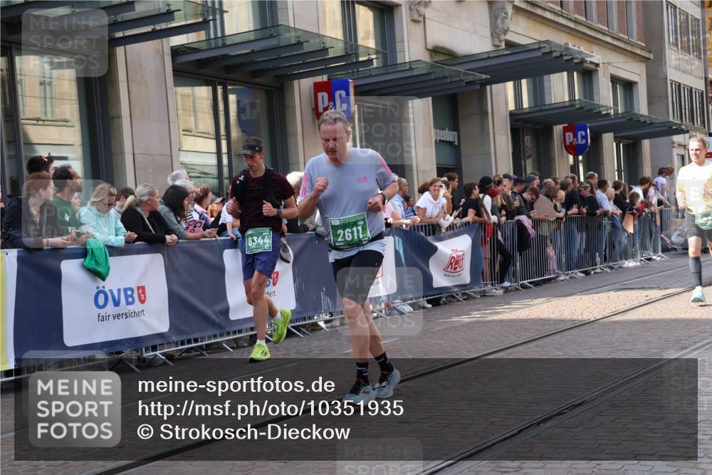 13.09.2026 - 21. swb-Marathon Bremen Strokosch-Dieckow http://msf.ph/oto/10351935 13.09.2026 13:32:20 Ziel 1437, 1687, 2292, 2293, 2611, 2992, 3354, 3429, 3878, 3895, 4263, 4323, 4380, 4862, 5009, 5281, 5398, 5581, 5657, 6518, 6583, 6593, 6718, 6760, 6786, 7016, 7173, 7466, 7758, 7990, 8344, 8367, 8506, 8957, 9040, 9151, 9175, 13208, 13232, 287, 1369, 2310, 2910, 2934, 3402, 3441, 3650, 3922, 3946, 4057, 4471, 4566, 4655, 4797, 4835, 5628, 6116, 6258, 6475, 7182, 7526, 7818, 9394, 13182 meine-sportfotos.de