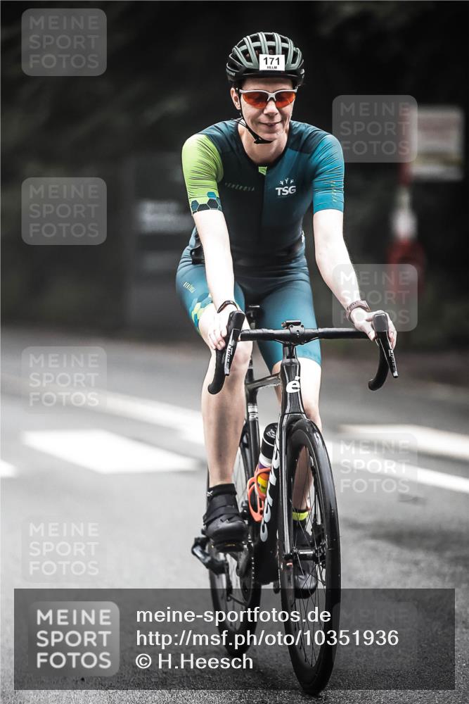 13.09.2026 - Stadtparktriathlon H.Heesch http://msf.ph/oto/10351936 13.09.2026 09:26:38 Radfahren 87, 171, 209 meine-sportfotos.de