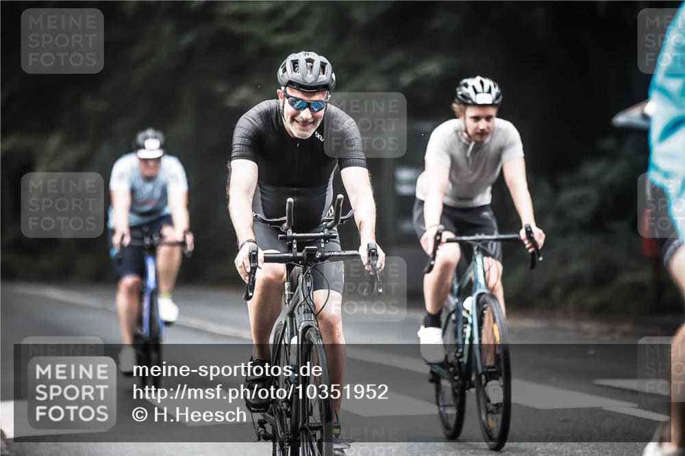 13.09.2026 - Stadtparktriathlon H.Heesch http://msf.ph/oto/10351952 13.09.2026 11:06:02 Radfahren 476, 559, 590, 605, 621, 686 meine-sportfotos.de