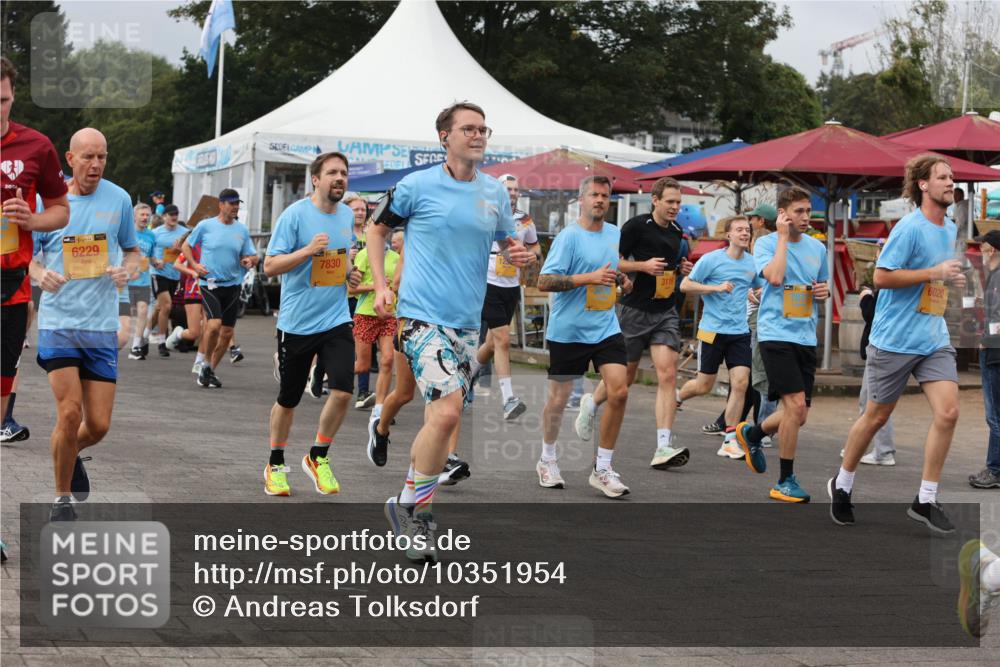 13.09.2026 - Kiel Lauf Andreas Tolksdorf http://msf.ph/oto/10351954 13.09.2026 09:56:17 Kiellinie 38, 6229, 7830, 3119, 6020 meine-sportfotos.de