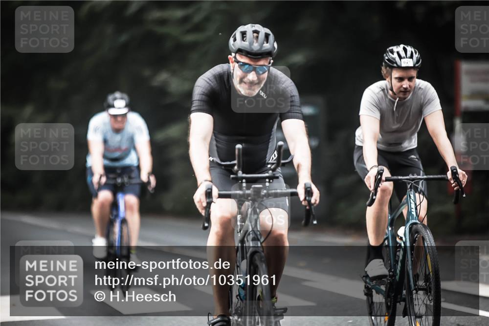 13.09.2026 - Stadtparktriathlon H.Heesch http://msf.ph/oto/10351961 13.09.2026 11:06:02 Radfahren 476, 559, 590, 605, 621, 686 meine-sportfotos.de