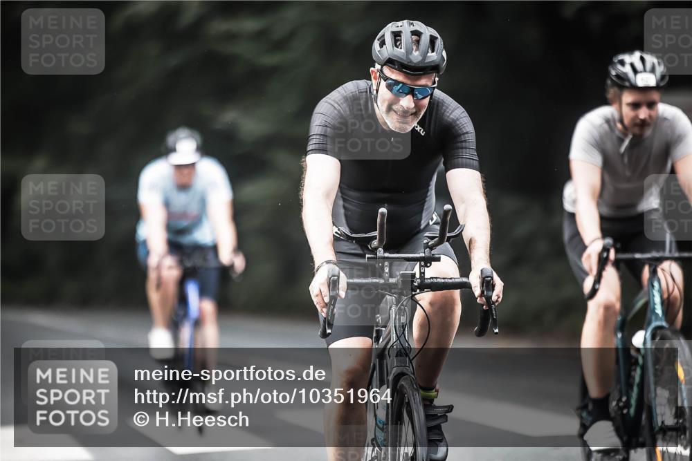 13.09.2026 - Stadtparktriathlon H.Heesch http://msf.ph/oto/10351964 13.09.2026 11:06:03 Radfahren 476, 582, 590, 605, 621 meine-sportfotos.de