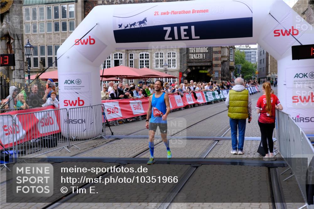 13.09.2026 - 21. swb-Marathon Bremen Tim E. http://msf.ph/oto/10351966 13.09.2026 12:32:03 Ziel  meine-sportfotos.de