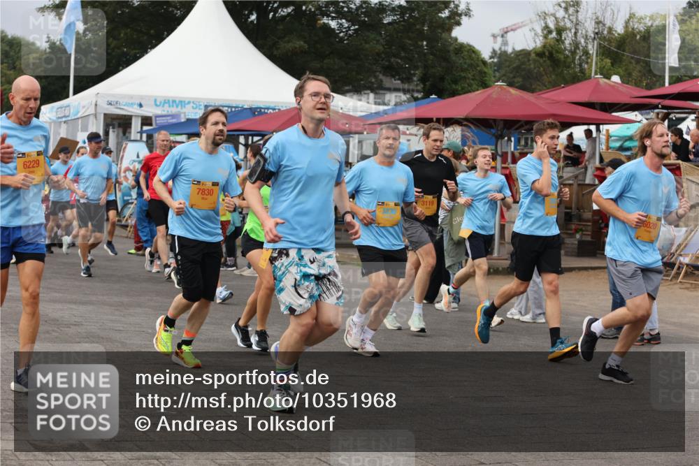 13.09.2026 - Kiel Lauf Andreas Tolksdorf http://msf.ph/oto/10351968 13.09.2026 09:56:18 Kiellinie 35, 6229, 3, 7830, 3119, 6020 meine-sportfotos.de