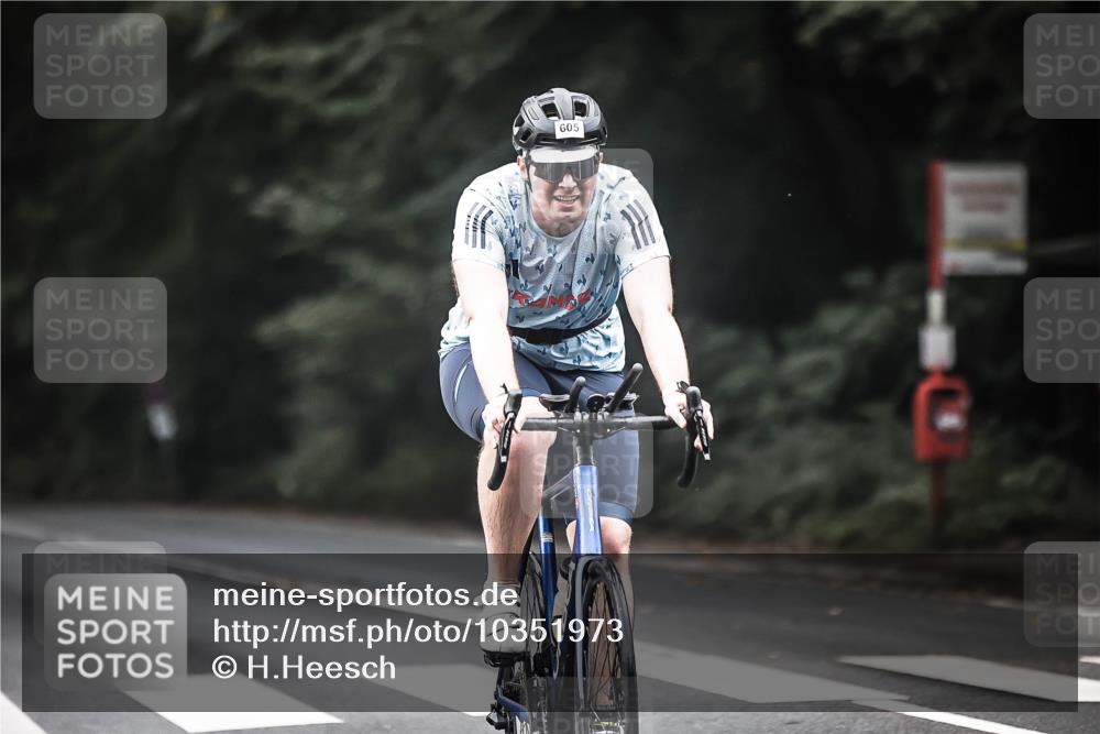 13.09.2026 - Stadtparktriathlon H.Heesch http://msf.ph/oto/10351973 13.09.2026 11:06:04 Radfahren 476, 582, 590, 605, 621 meine-sportfotos.de
