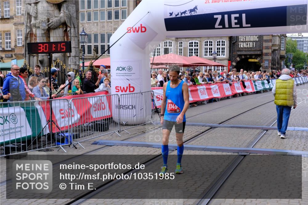 13.09.2026 - 21. swb-Marathon Bremen Tim E. http://msf.ph/oto/10351985 13.09.2026 12:32:05 Ziel  meine-sportfotos.de