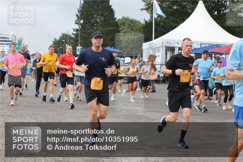 13.09.2026 - Kiel Lauf Andreas Tolksdorf http://msf.ph/oto/10351995 13.09.2026 09:56:19 Kiellinie 9867, 38, 338, 385, 8304 meine-sportfotos.de