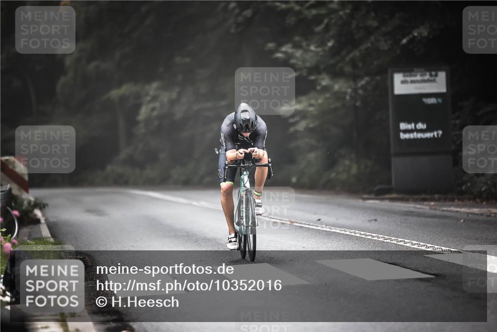 13.09.2026 - Stadtparktriathlon H.Heesch http://msf.ph/oto/10352016 13.09.2026 09:26:50 Radfahren 96, 102, 181 meine-sportfotos.de