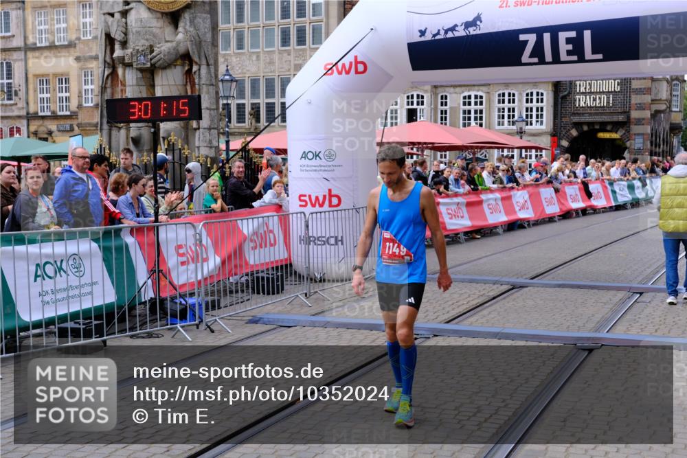 13.09.2026 - 21. swb-Marathon Bremen Tim E. http://msf.ph/oto/10352024 13.09.2026 12:32:05 Ziel  meine-sportfotos.de