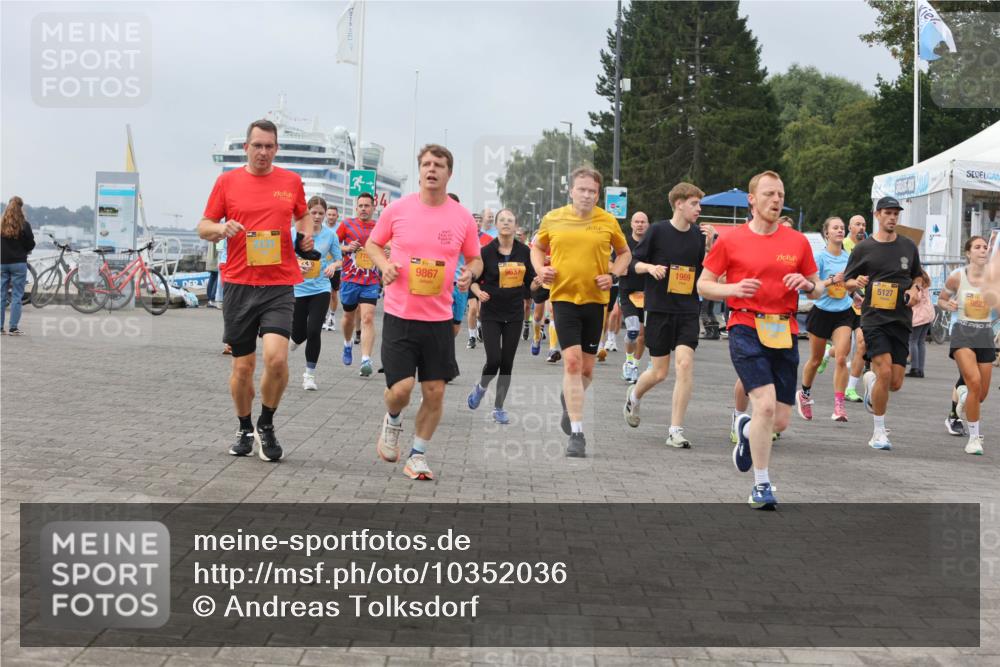 13.09.2026 - Kiel Lauf Andreas Tolksdorf http://msf.ph/oto/10352036 13.09.2026 09:56:20 Kiellinie 9637, 9867, 1969, 5127, 9823 meine-sportfotos.de