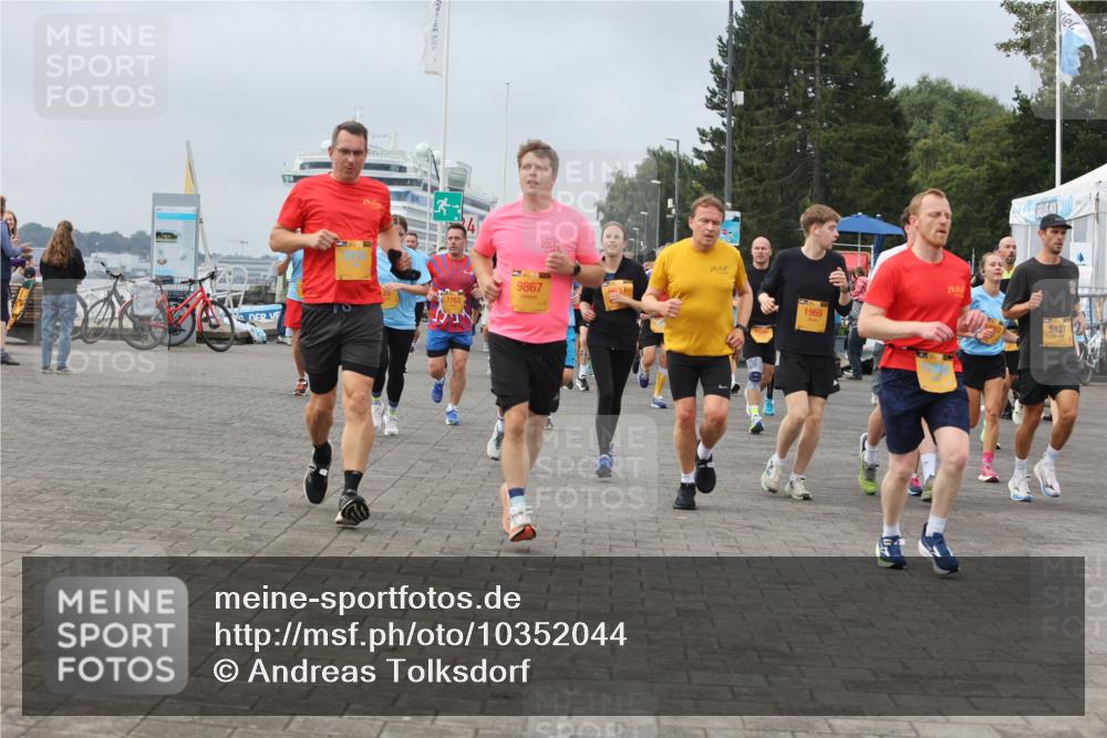 13.09.2026 - Kiel Lauf Andreas Tolksdorf http://msf.ph/oto/10352044 13.09.2026 09:56:20 Kiellinie  meine-sportfotos.de