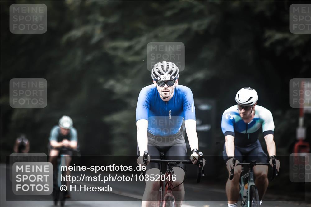 13.09.2026 - Stadtparktriathlon H.Heesch http://msf.ph/oto/10352046 13.09.2026 11:06:13 Radfahren 376, 427, 564, 582, 665, 687, 696 meine-sportfotos.de