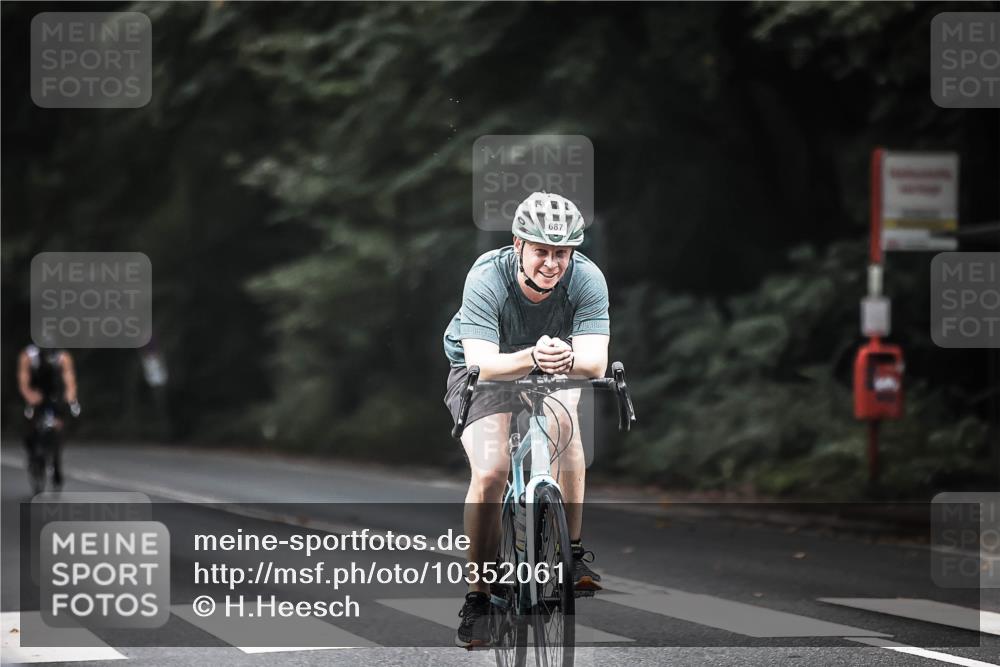 13.09.2026 - Stadtparktriathlon H.Heesch http://msf.ph/oto/10352061 13.09.2026 11:06:14 Radfahren 376, 427, 564, 582, 665, 687, 696 meine-sportfotos.de