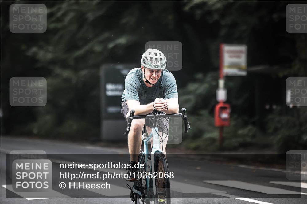 13.09.2026 - Stadtparktriathlon H.Heesch http://msf.ph/oto/10352068 13.09.2026 11:06:15 Radfahren 376, 427, 564, 582, 665, 687, 696 meine-sportfotos.de