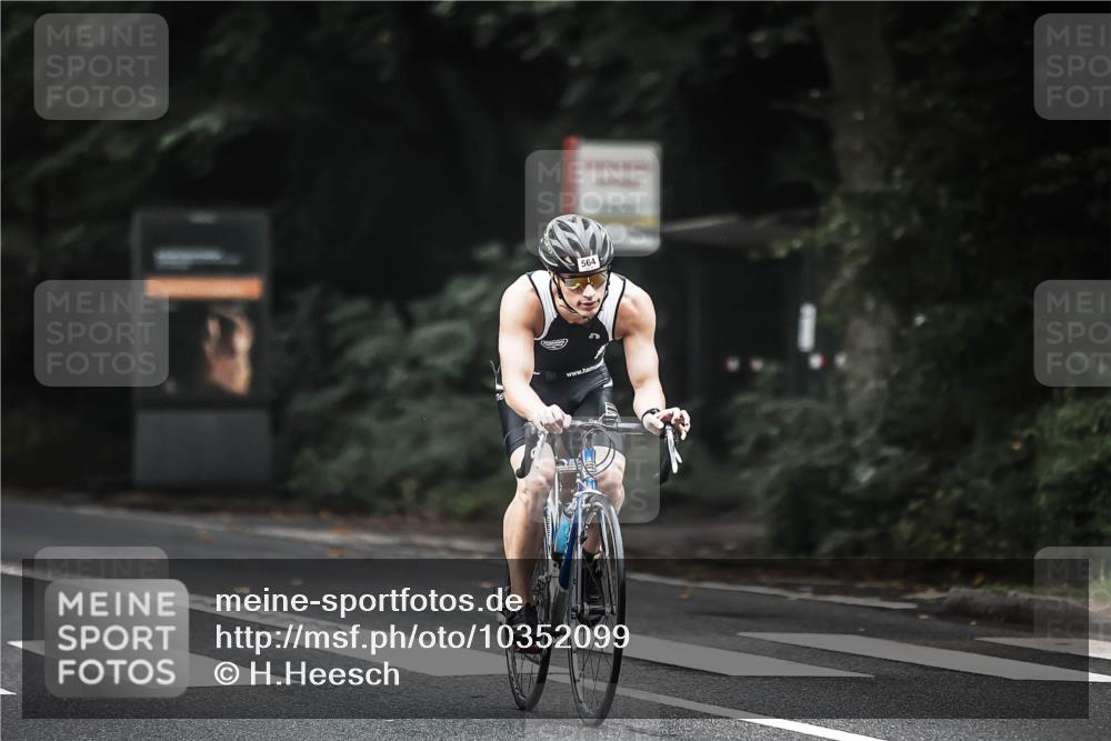 13.09.2026 - Stadtparktriathlon H.Heesch http://msf.ph/oto/10352099 13.09.2026 11:06:18 Radfahren 427, 544, 564, 665, 687, 696 meine-sportfotos.de