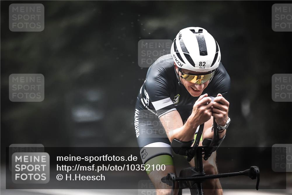 13.09.2026 - Stadtparktriathlon H.Heesch http://msf.ph/oto/10352100 13.09.2026 09:27:10 Radfahren 82, 88, 110, 153 meine-sportfotos.de