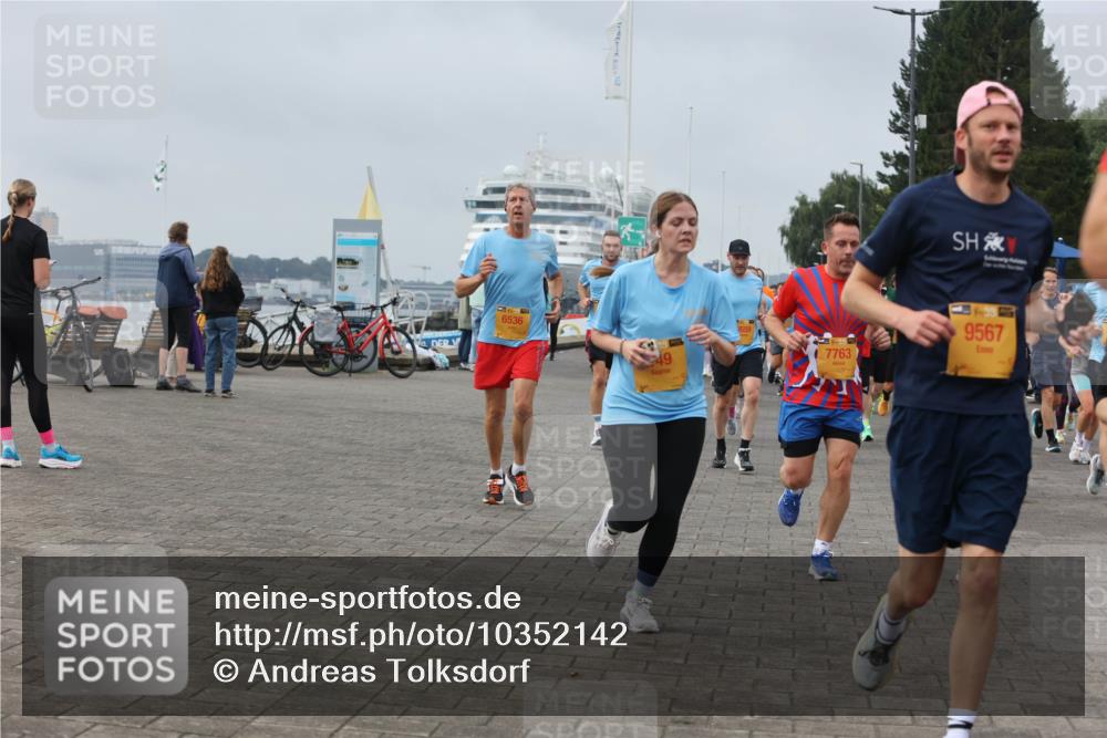 13.09.2026 - Kiel Lauf Andreas Tolksdorf http://msf.ph/oto/10352142 13.09.2026 09:56:23 Kiellinie 6536, 7763, 9567 meine-sportfotos.de