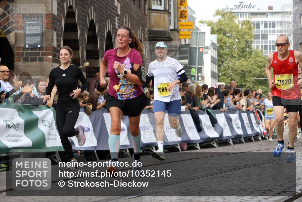 13.09.2026 - 21. swb-Marathon Bremen Strokosch-Dieckow http://msf.ph/oto/10352145 13.09.2026 10:55:06 Ziel 10589, 10608, 10704, 10901, 11040, 11174, 11569, 11874, 11889, 12313, 12519, 12800, 13526, 13592, 11014, 11466, 11631, 11910, 12201, 12218, 12549 meine-sportfotos.de
