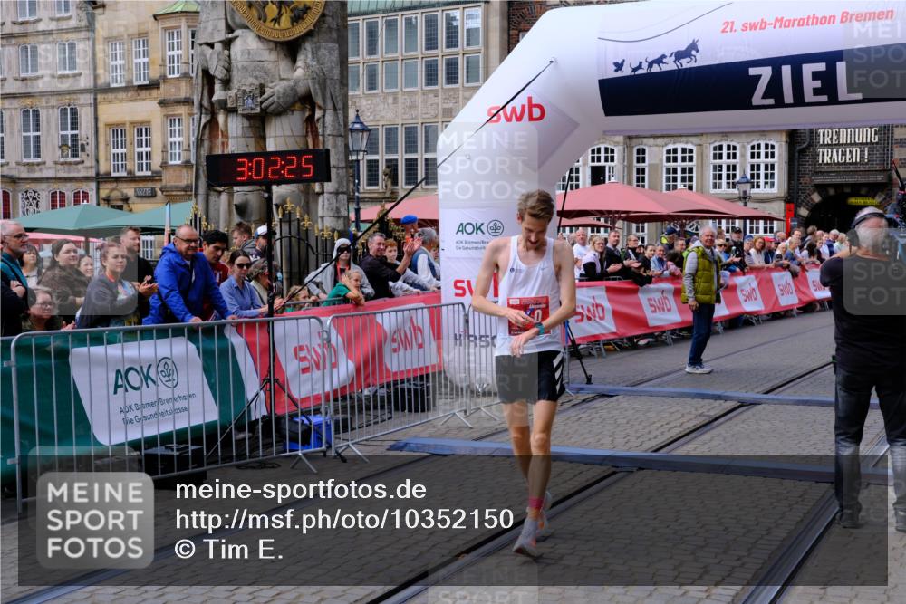 13.09.2026 - 21. swb-Marathon Bremen Tim E. http://msf.ph/oto/10352150 13.09.2026 12:33:15 Ziel 822 meine-sportfotos.de