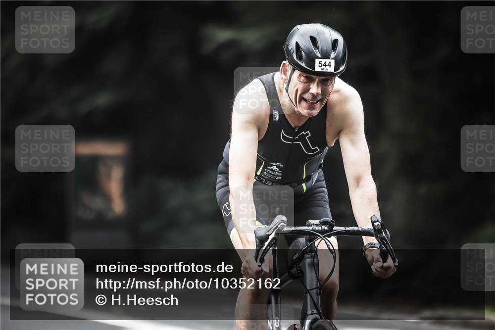 13.09.2026 - Stadtparktriathlon H.Heesch http://msf.ph/oto/10352162 13.09.2026 11:06:23 Radfahren 427, 544, 564, 632 meine-sportfotos.de
