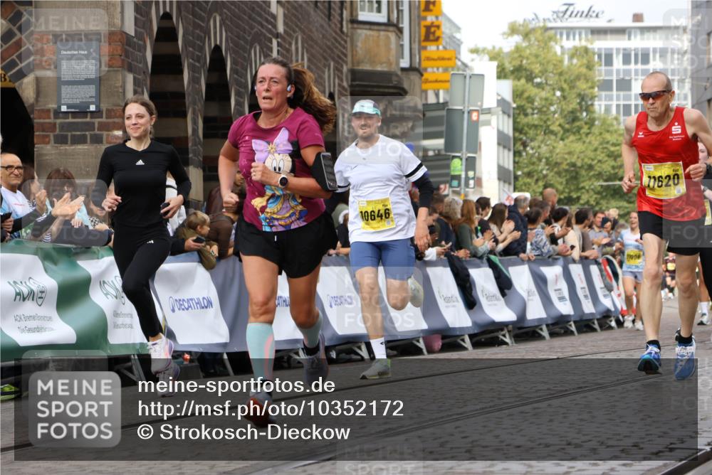 13.09.2026 - 21. swb-Marathon Bremen Strokosch-Dieckow http://msf.ph/oto/10352172 13.09.2026 10:55:06 Ziel 10589, 10608, 10704, 10901, 11040, 11174, 11569, 11874, 11889, 12313, 12519, 12800, 13526, 13592, 11014, 11466, 11631, 11910, 12201, 12218, 12549 meine-sportfotos.de