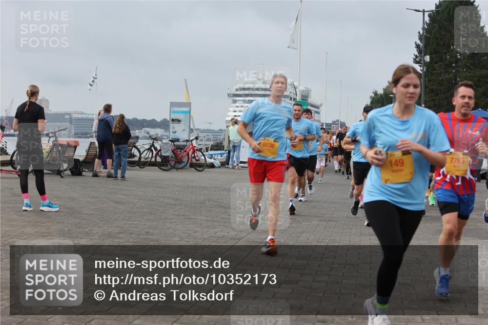 13.09.2026 - Kiel Lauf Andreas Tolksdorf http://msf.ph/oto/10352173 13.09.2026 09:56:24 Kiellinie 6536, 3, 149, 7763 meine-sportfotos.de