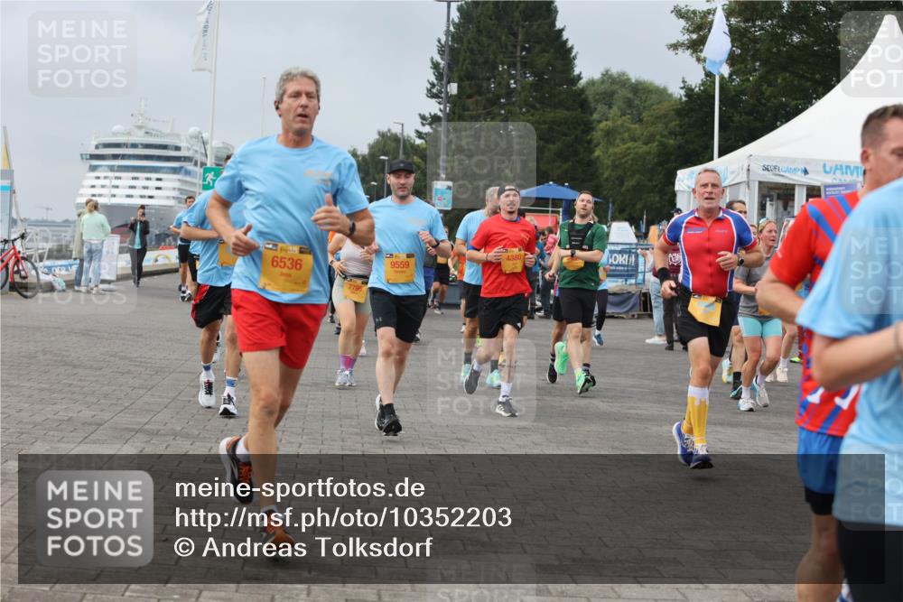 13.09.2026 - Kiel Lauf Andreas Tolksdorf http://msf.ph/oto/10352203 13.09.2026 09:56:25 Kiellinie 39, 6536, 7795, 4380, 9559 meine-sportfotos.de