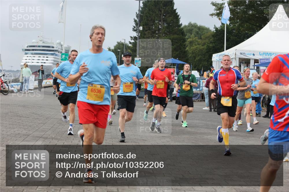 13.09.2026 - Kiel Lauf Andreas Tolksdorf http://msf.ph/oto/10352206 13.09.2026 09:56:25 Kiellinie 6536, 9559, 4380, 6147 meine-sportfotos.de