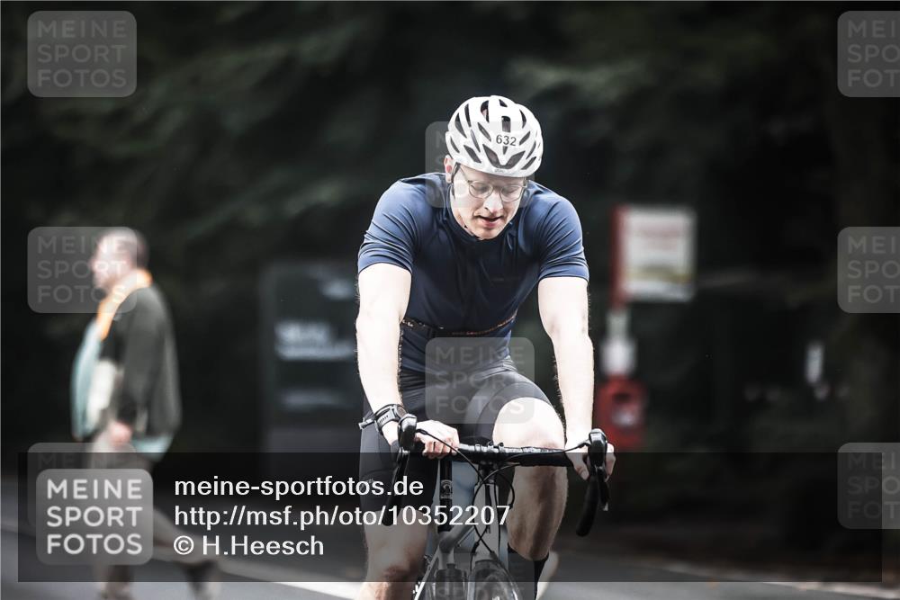 13.09.2026 - Stadtparktriathlon H.Heesch http://msf.ph/oto/10352207 13.09.2026 11:06:28 Radfahren 544, 632 meine-sportfotos.de