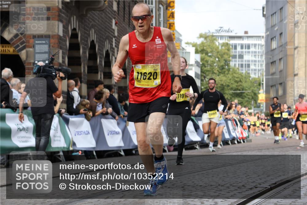 13.09.2026 - 21. swb-Marathon Bremen Strokosch-Dieckow http://msf.ph/oto/10352214 13.09.2026 10:55:08 Ziel 10589, 10608, 10646, 10704, 10901, 11040, 11174, 11569, 11874, 11889, 12313, 12519, 12800, 13526, 13592, 10725, 11014, 11466, 11631, 11910, 12201, 12218, 12258, 12549 meine-sportfotos.de