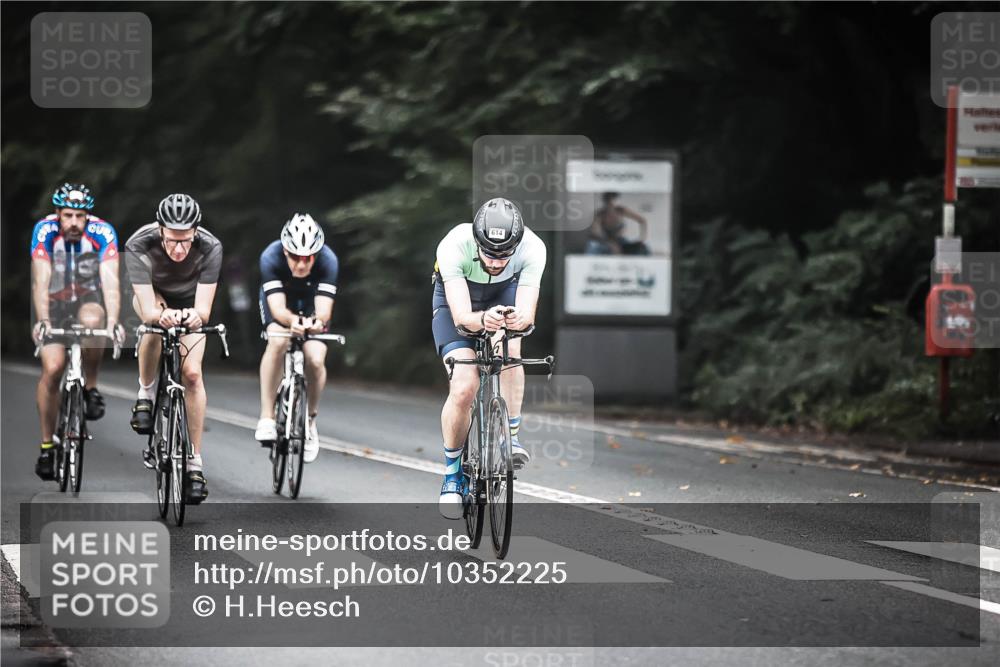 13.09.2026 - Stadtparktriathlon H.Heesch http://msf.ph/oto/10352225 13.09.2026 11:06:36 Radfahren 611, 614, 634, 656, 674 meine-sportfotos.de