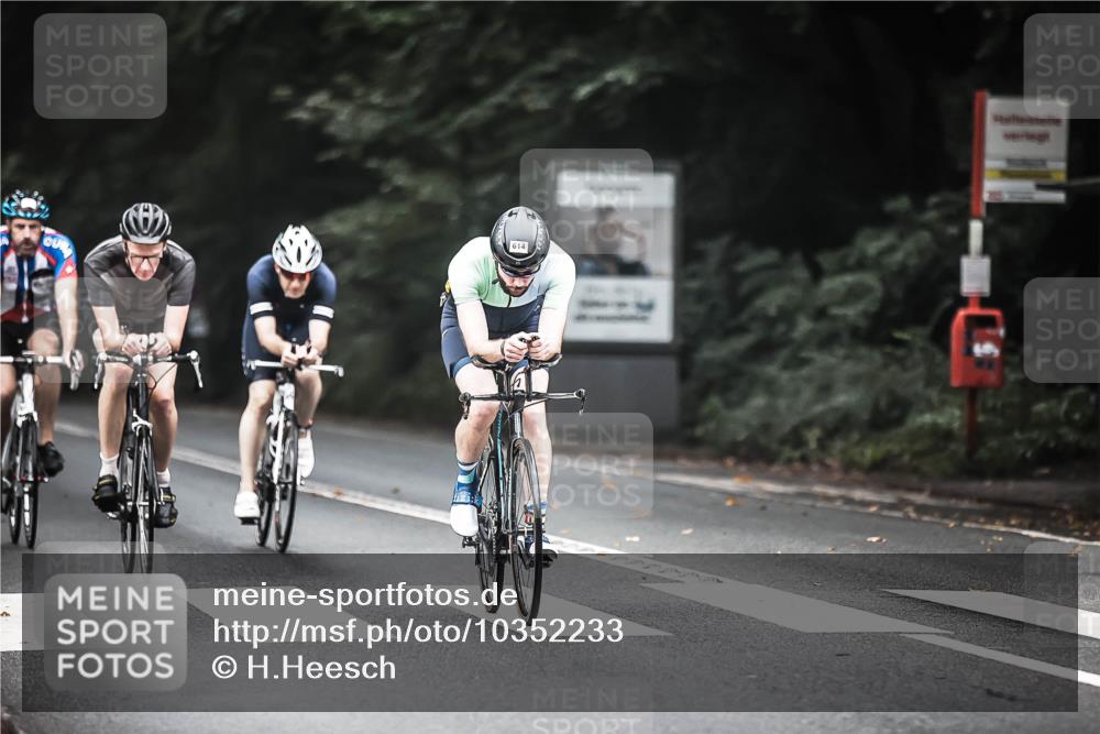 13.09.2026 - Stadtparktriathlon H.Heesch http://msf.ph/oto/10352233 13.09.2026 11:06:36 Radfahren 611, 614, 634, 656, 674 meine-sportfotos.de