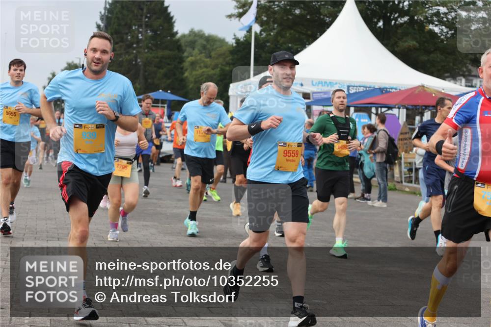 13.09.2026 - Kiel Lauf Andreas Tolksdorf http://msf.ph/oto/10352255 13.09.2026 09:56:27 Kiellinie 5655, 939, 23, 7795, 11, 38, 9559, 6439 meine-sportfotos.de