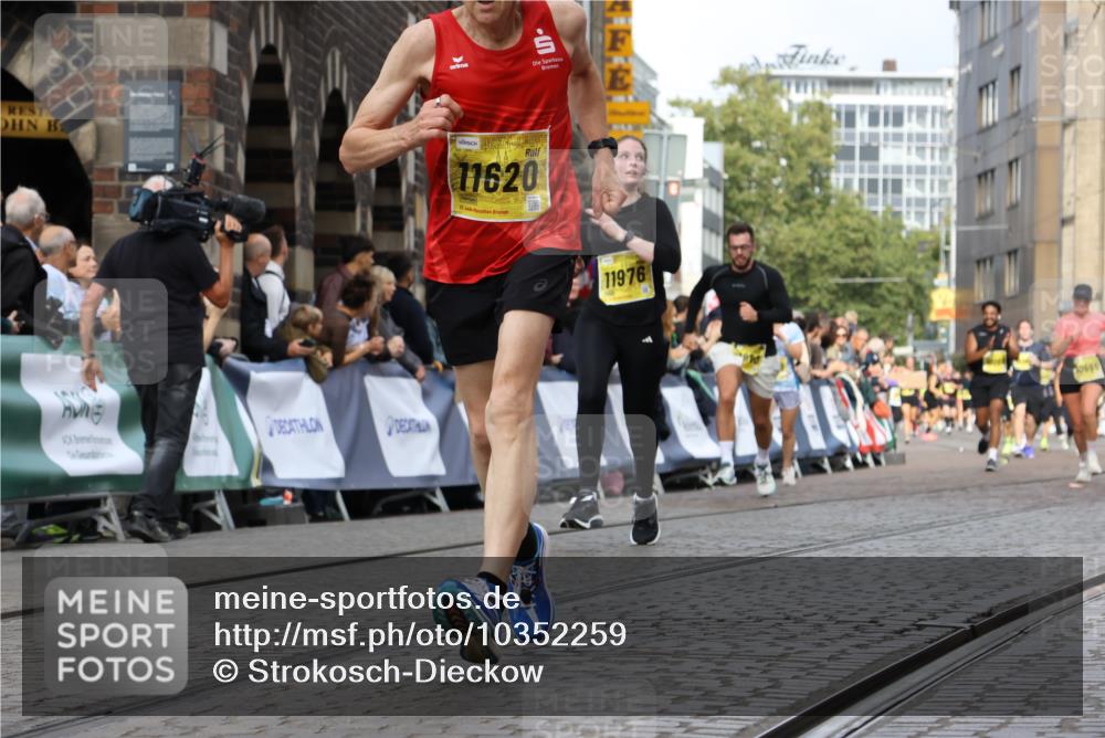 13.09.2026 - 21. swb-Marathon Bremen Strokosch-Dieckow http://msf.ph/oto/10352259 13.09.2026 10:55:08 Ziel 10589, 10608, 10646, 10704, 10901, 11040, 11174, 11569, 11874, 11889, 12313, 12519, 12800, 13526, 13592, 10725, 11014, 11466, 11631, 11910, 12201, 12218, 12258, 12549 meine-sportfotos.de