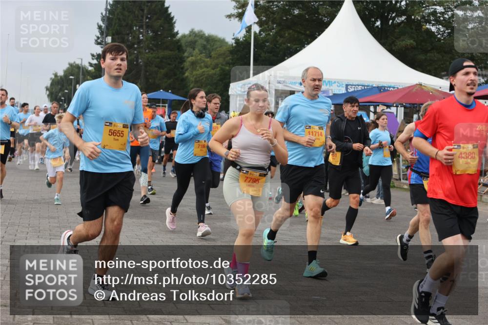 13.09.2026 - Kiel Lauf Andreas Tolksdorf http://msf.ph/oto/10352285 13.09.2026 09:56:28 Kiellinie 4443, 1, 38, 5655, 7199, 829, 35, 7795, 11714, 39, 31, 4380 meine-sportfotos.de