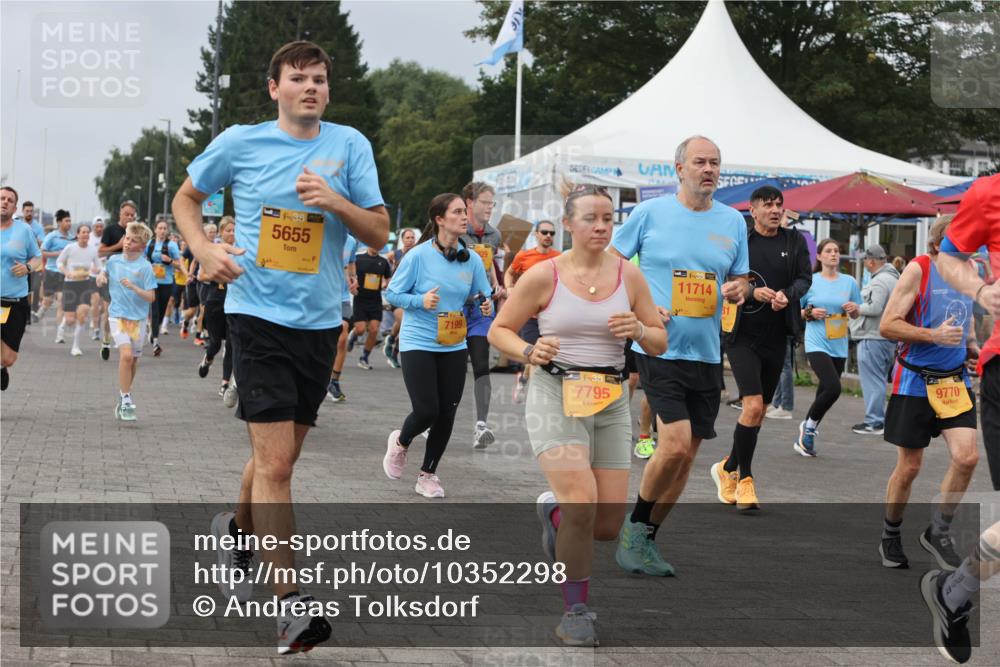 13.09.2026 - Kiel Lauf Andreas Tolksdorf http://msf.ph/oto/10352298 13.09.2026 09:56:28 Kiellinie 38, 5655, 7199, 38, 7795, 11714, 9770 meine-sportfotos.de