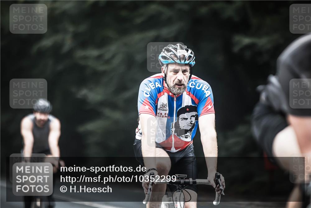 13.09.2026 - Stadtparktriathlon H.Heesch http://msf.ph/oto/10352299 13.09.2026 11:06:39 Radfahren 443, 611, 614, 634, 656, 674 meine-sportfotos.de