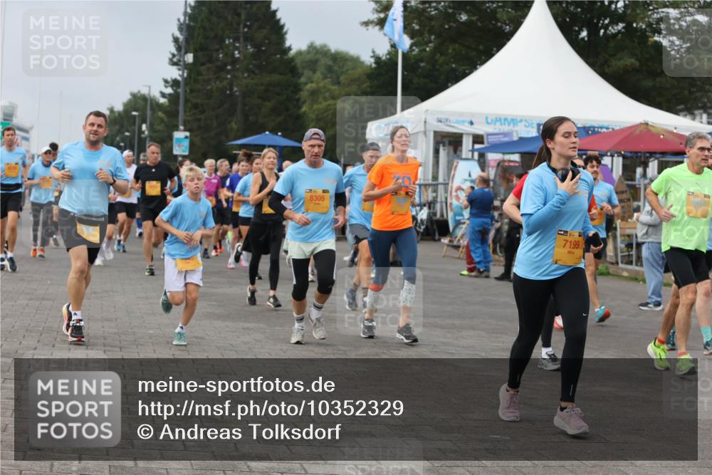 13.09.2026 - Kiel Lauf Andreas Tolksdorf http://msf.ph/oto/10352329 13.09.2026 09:56:29 Kiellinie 8305, 7199 meine-sportfotos.de