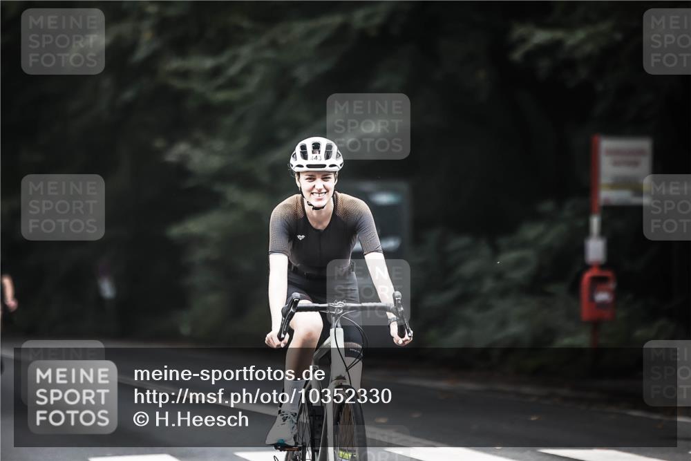 13.09.2026 - Stadtparktriathlon H.Heesch http://msf.ph/oto/10352330 13.09.2026 11:06:44 Radfahren 443, 490, 550, 611, 634, 641, 656, 674 meine-sportfotos.de