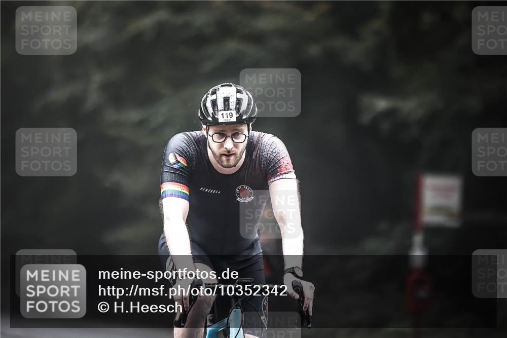 13.09.2026 - Stadtparktriathlon H.Heesch http://msf.ph/oto/10352342 13.09.2026 09:27:31 Radfahren 92, 119, 129, 155 meine-sportfotos.de