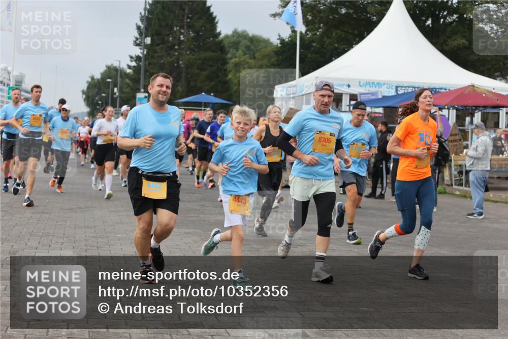 13.09.2026 - Kiel Lauf Andreas Tolksdorf http://msf.ph/oto/10352356 13.09.2026 09:56:30 Kiellinie 4443, 39, 8305 meine-sportfotos.de