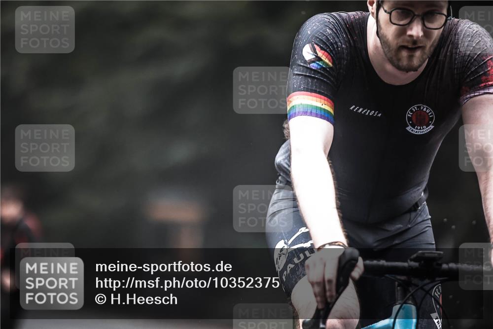 13.09.2026 - Stadtparktriathlon H.Heesch http://msf.ph/oto/10352375 13.09.2026 09:27:31 Radfahren 92, 119, 129, 155 meine-sportfotos.de