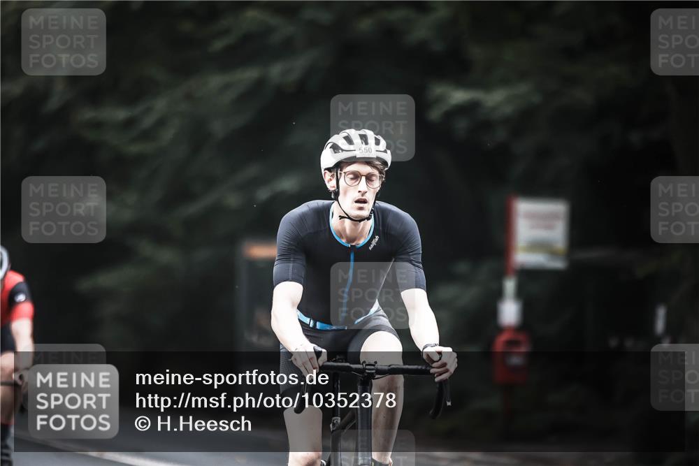 13.09.2026 - Stadtparktriathlon H.Heesch http://msf.ph/oto/10352378 13.09.2026 11:06:47 Radfahren 394, 443, 490, 550, 641 meine-sportfotos.de