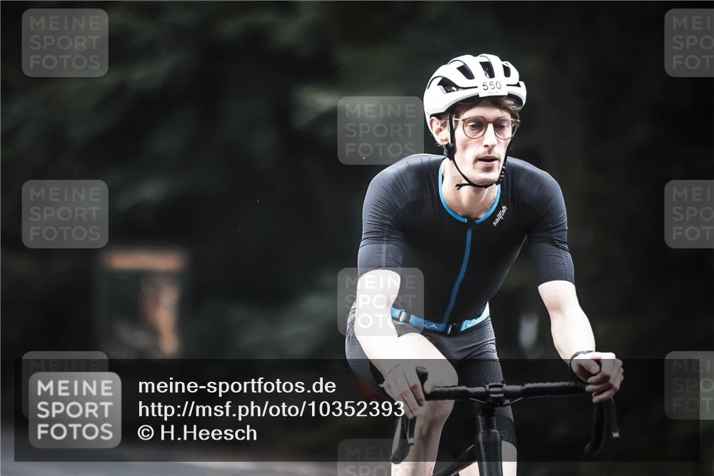 13.09.2026 - Stadtparktriathlon H.Heesch http://msf.ph/oto/10352393 13.09.2026 11:06:47 Radfahren 394, 443, 490, 550, 641 meine-sportfotos.de
