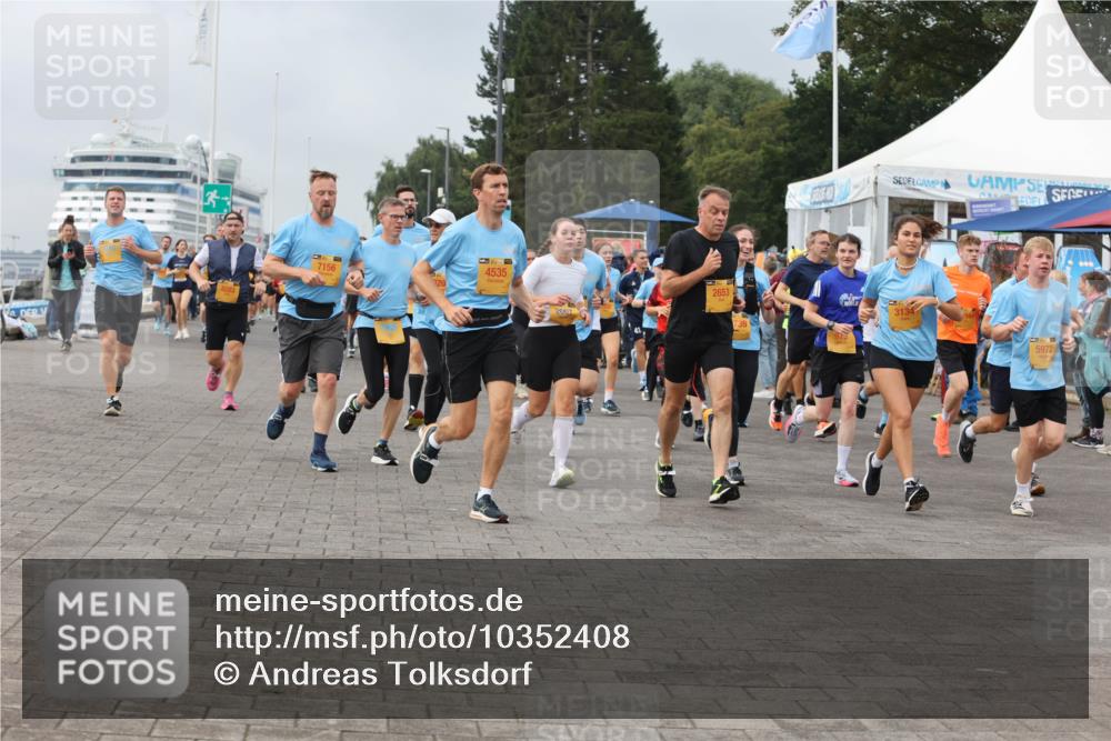 13.09.2026 - Kiel Lauf Andreas Tolksdorf http://msf.ph/oto/10352408 13.09.2026 09:56:32 Kiellinie 7156, 4535, 2653, 2867, 973, 5972 meine-sportfotos.de